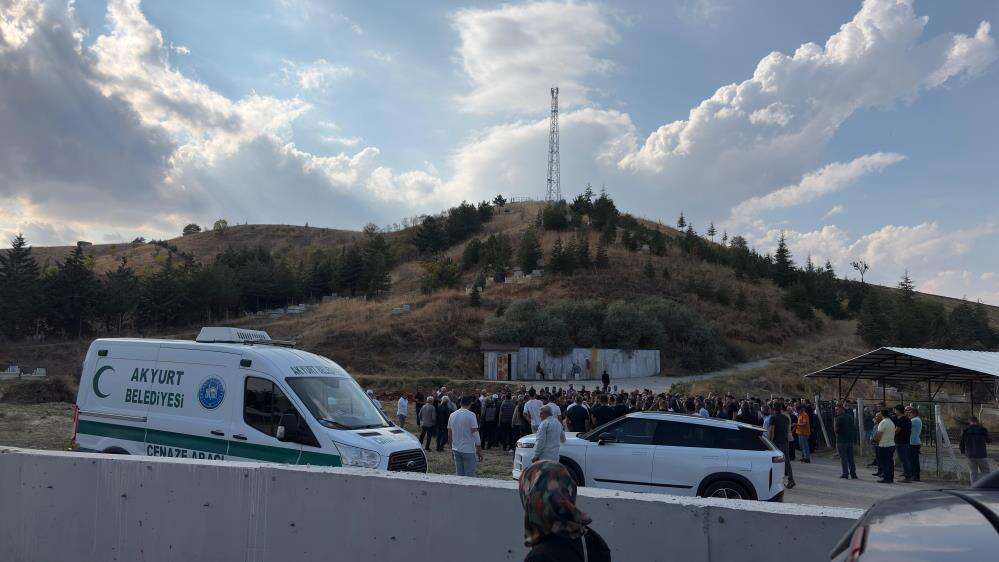 2 arkadaşıyla öldürülmüştü! Konya’da toprağa verildi 1